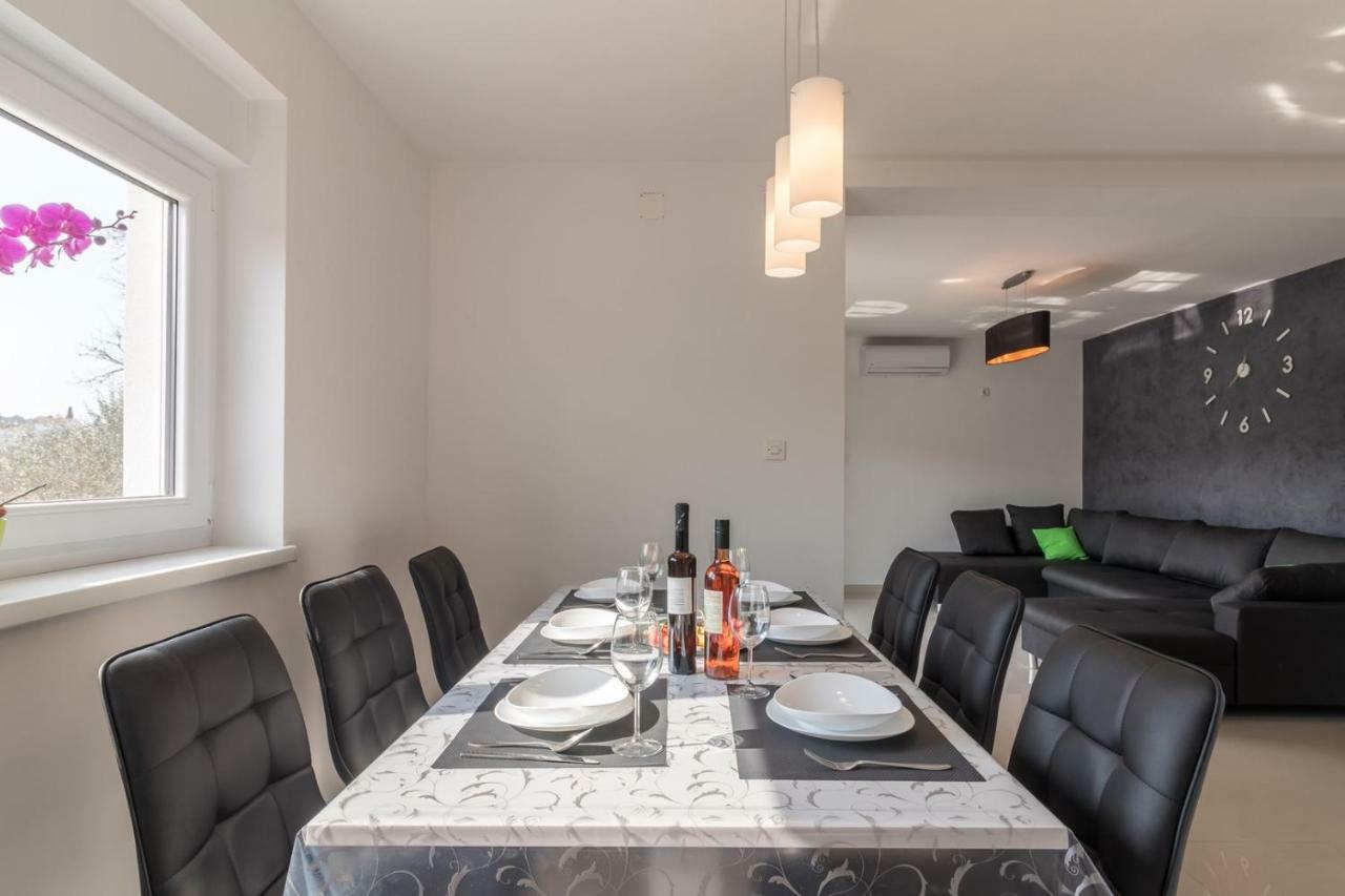 Apartments Mira بولا المظهر الخارجي الصورة