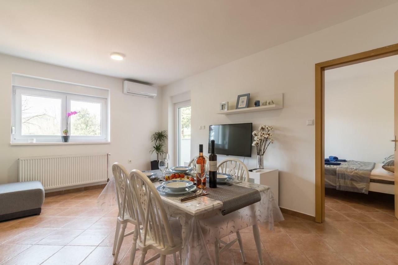 Apartments Mira بولا المظهر الخارجي الصورة