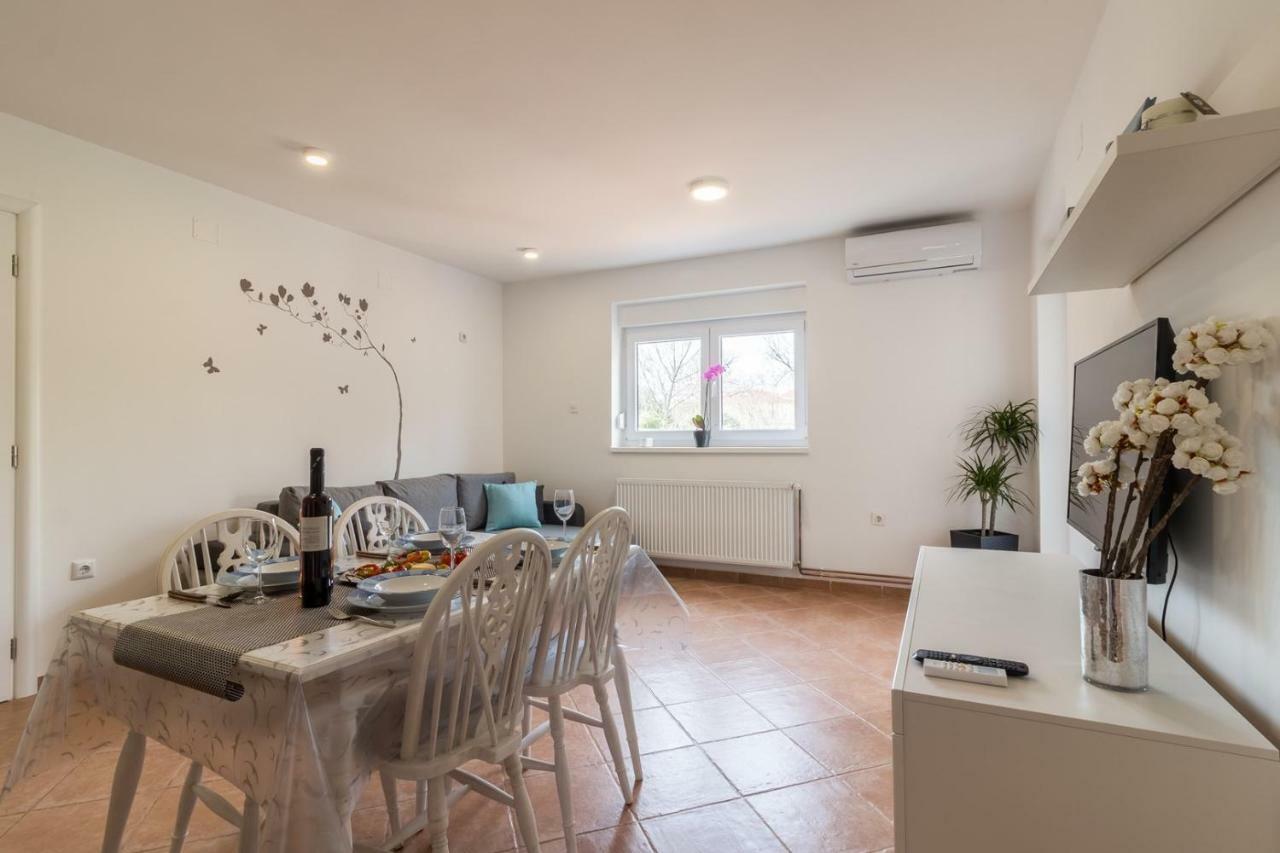Apartments Mira بولا المظهر الخارجي الصورة