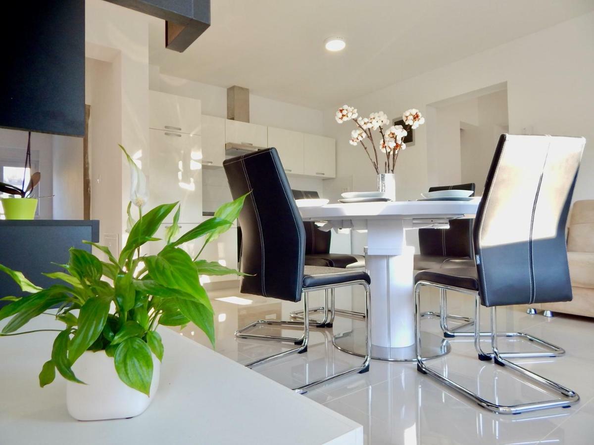 Apartments Mira بولا المظهر الخارجي الصورة