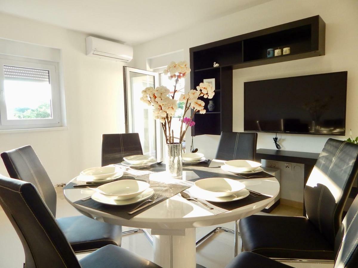 Apartments Mira بولا المظهر الخارجي الصورة